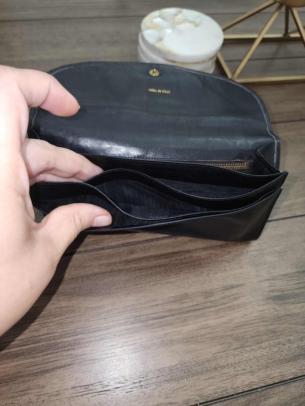 Gucci Vintage Black Leather Clutch with Gold Horsebit and Red Accent - Picture 7 of 13